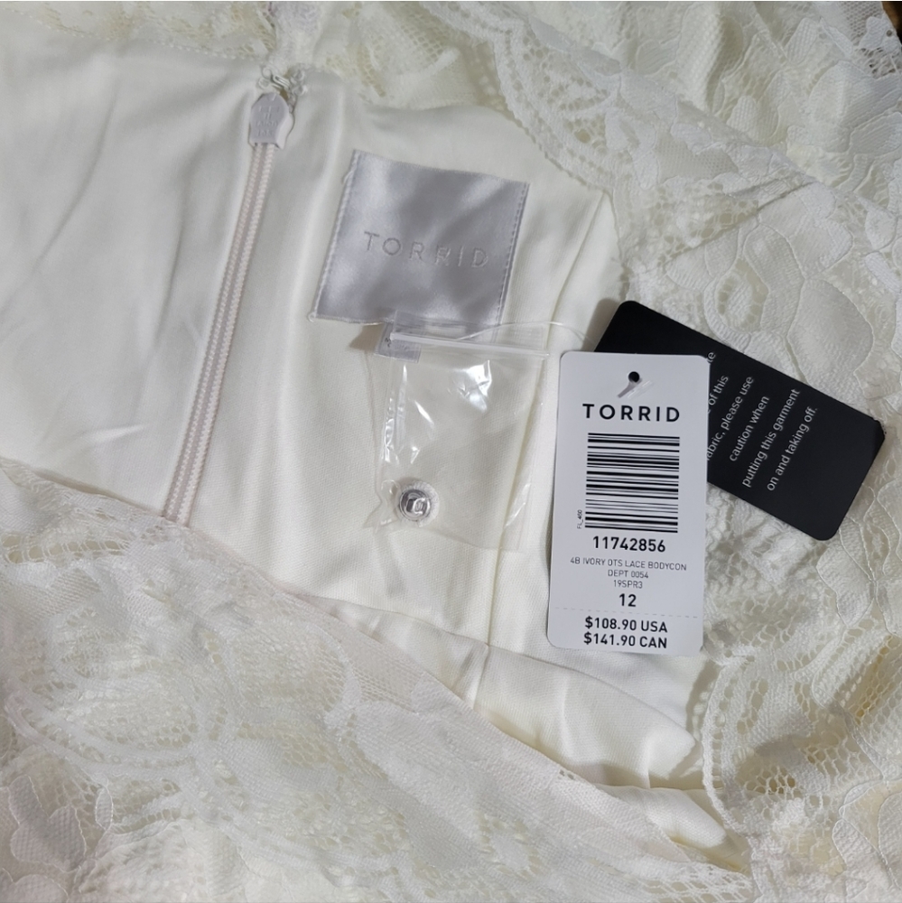 💍Torrid Ivory Lace Bodycon  Dress - Picture 5 of 8